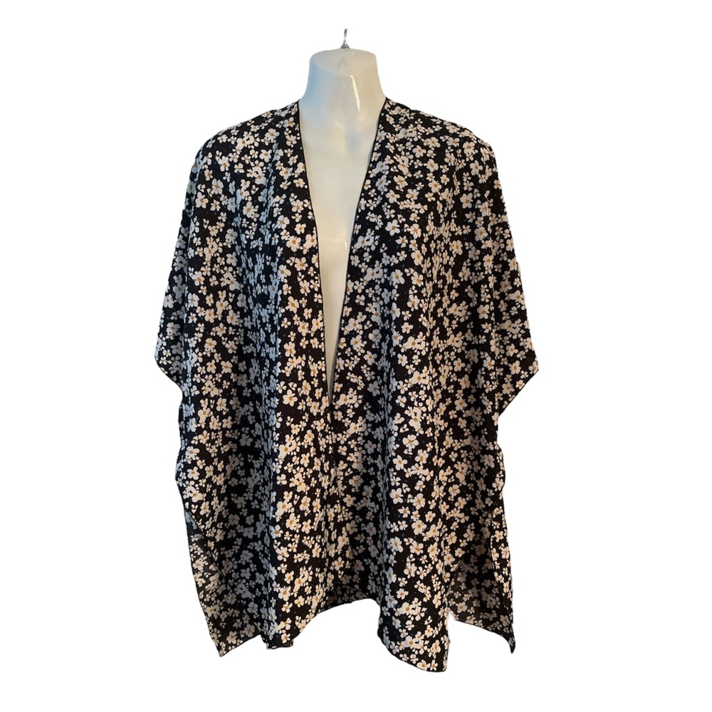Ruana cover up top daisy print